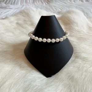 VINtage Glass Bead Bracelet Metallic White Hand Knotted Minimalist 13410